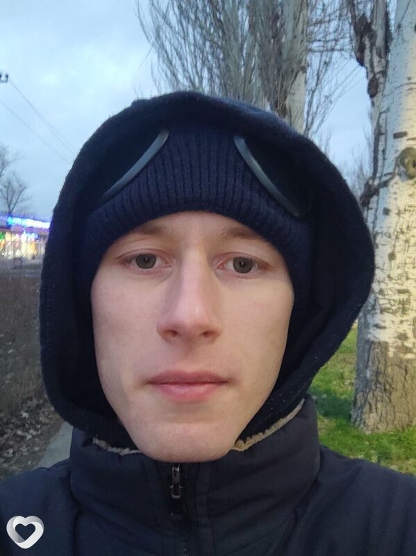 Максим, 23, Донецке — анкета №3339074