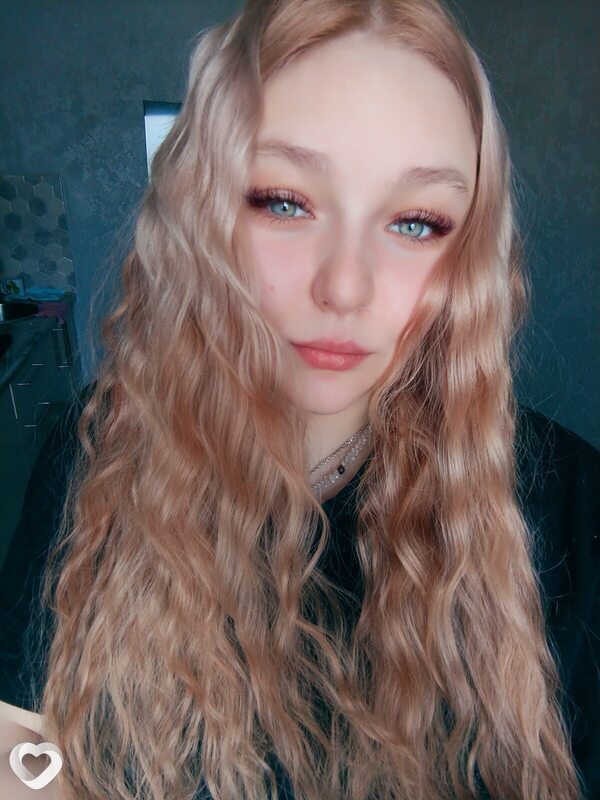 Александра, 24, Балакове — анкета №3339045