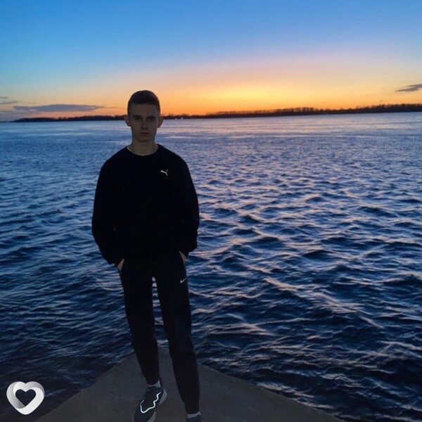 Влад, 21, Самаре — анкета №3339269