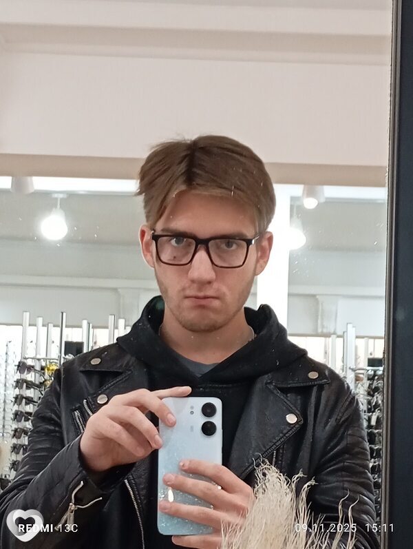 Артём, 19, Донецке — анкета №3339740