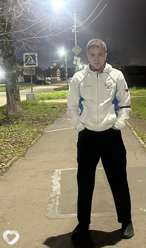 Рустам, 20, Череповце — анкета №3341625