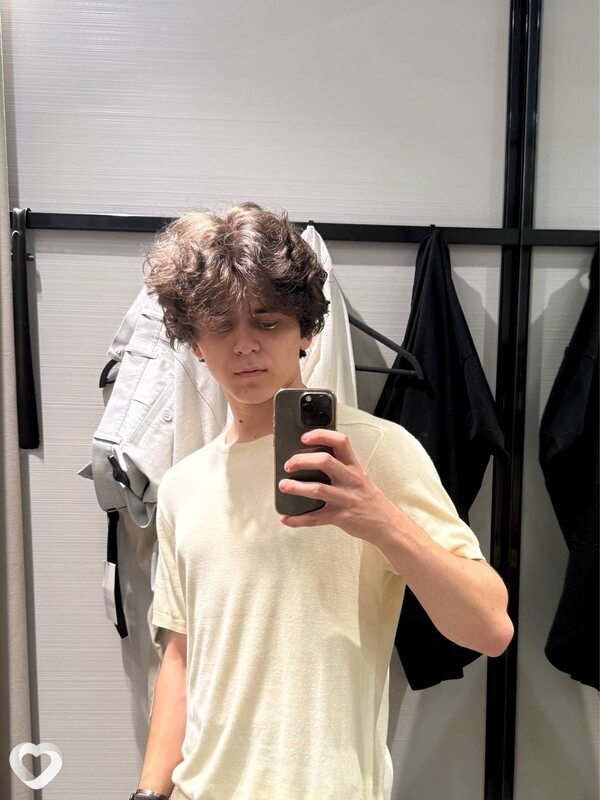 Дима, 20, Санкт-Петербурге — анкета №3342140