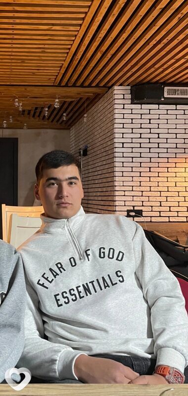 Oybek, 21, Ташкент — анкета №3342610