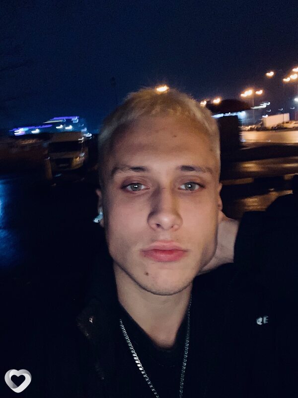 Евгений, 24, Старом Осколе — анкета №3343284