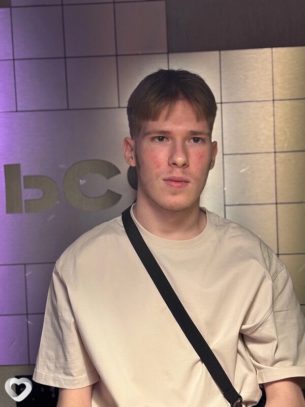 Максим, 21, Глазове — анкета №3343491