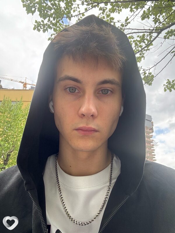 Даня, 21, Москве — анкета №3343820