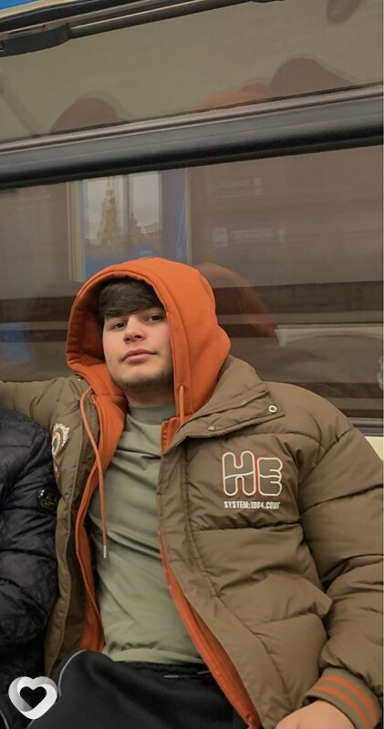 Саша, 19, Москве — анкета №3344125