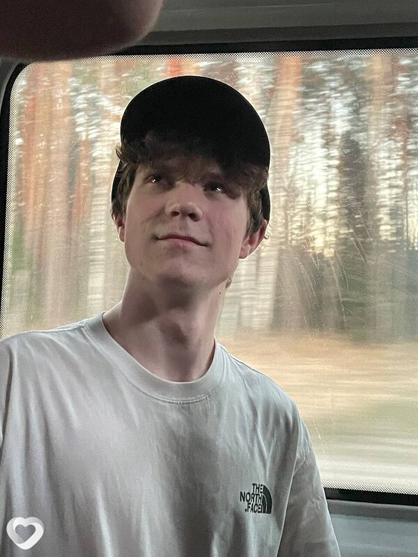 Женя, 19, Рыбинске — анкета №3344448