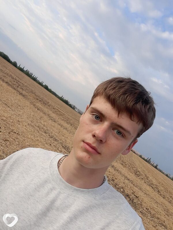 Илья, 18, Краснодаре — анкета №3344903
