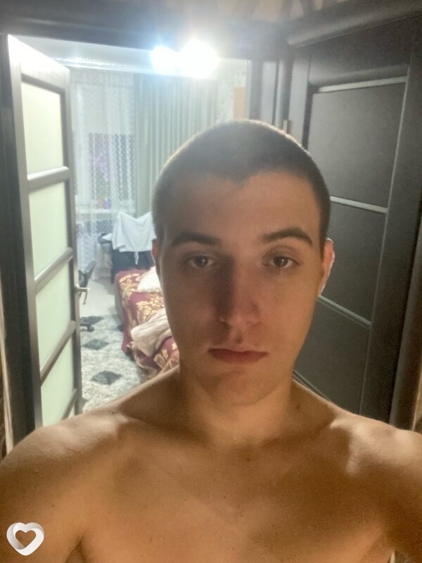 Олег, 21, Гродно — анкета №3346379