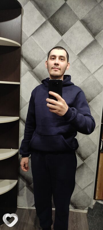 Антон, 23, Красноярске — анкета №3345914