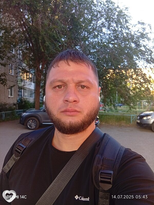Виктор, 32, Шахтинске — анкета №3346571