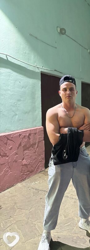 Михаил, 21, Калининграде — анкета №3346645