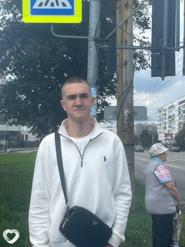 Александр, 18, Москве — анкета №3347901