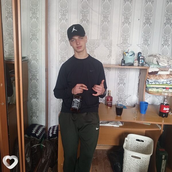 Максим, 19, Мариуполе — анкета №3348880