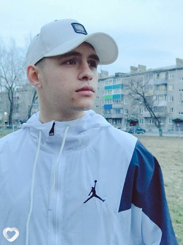 Артём, 22, Прокопьевске — анкета №3350117