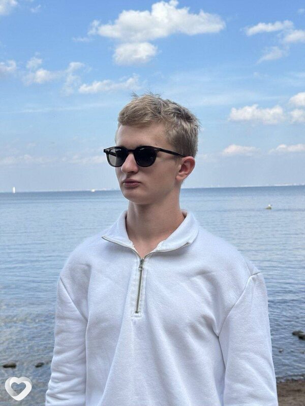 Антон, 21, Подольске — анкета №3350687