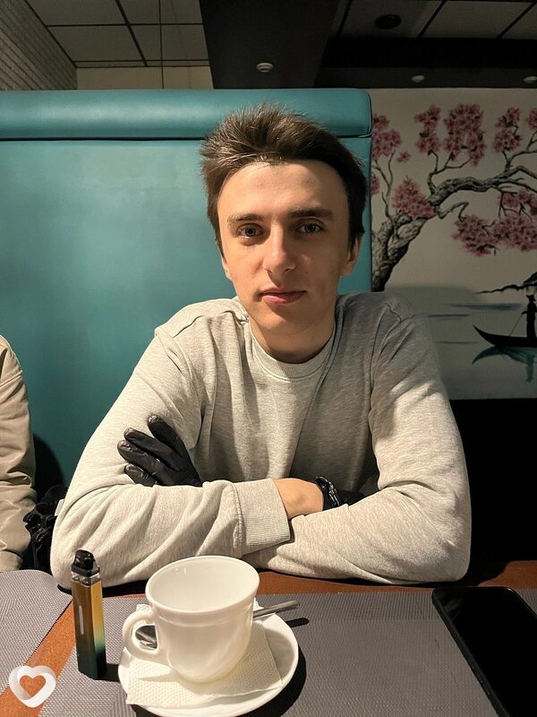 Александр, 23, Антраците — анкета №3353408