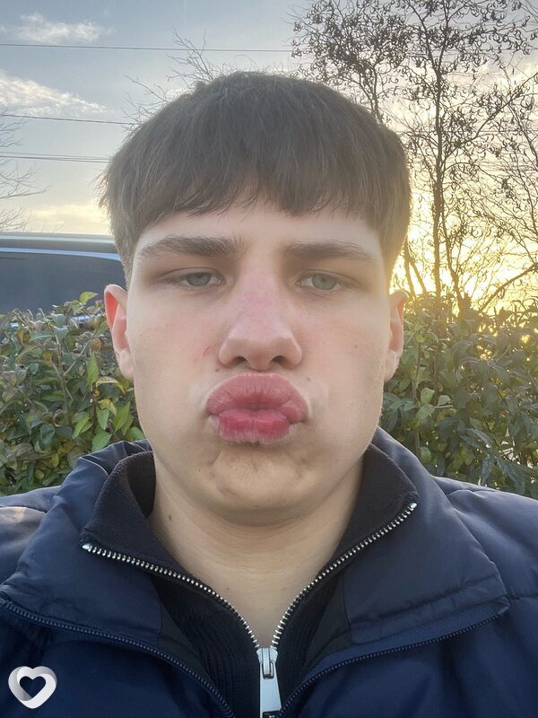 Иван, 18, Краснодаре — анкета №3354916