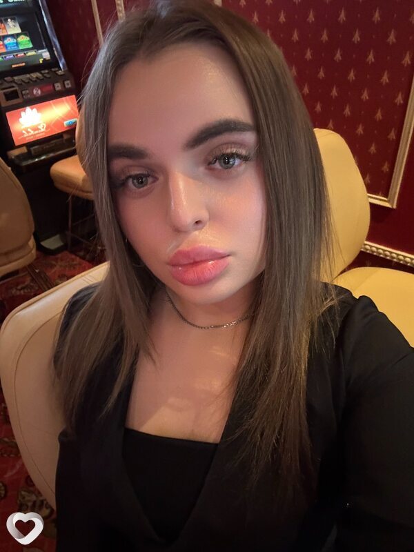 Мария, 19, Артеме — анкета №3356207