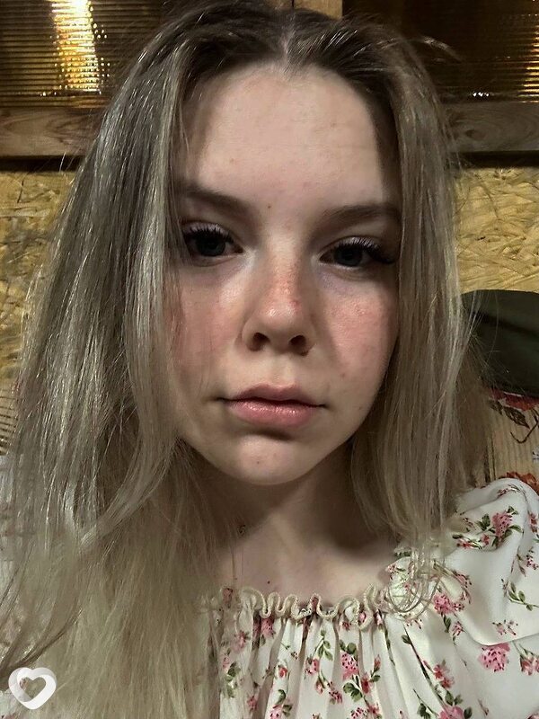 Карина, 22, Братске — анкета №3356638