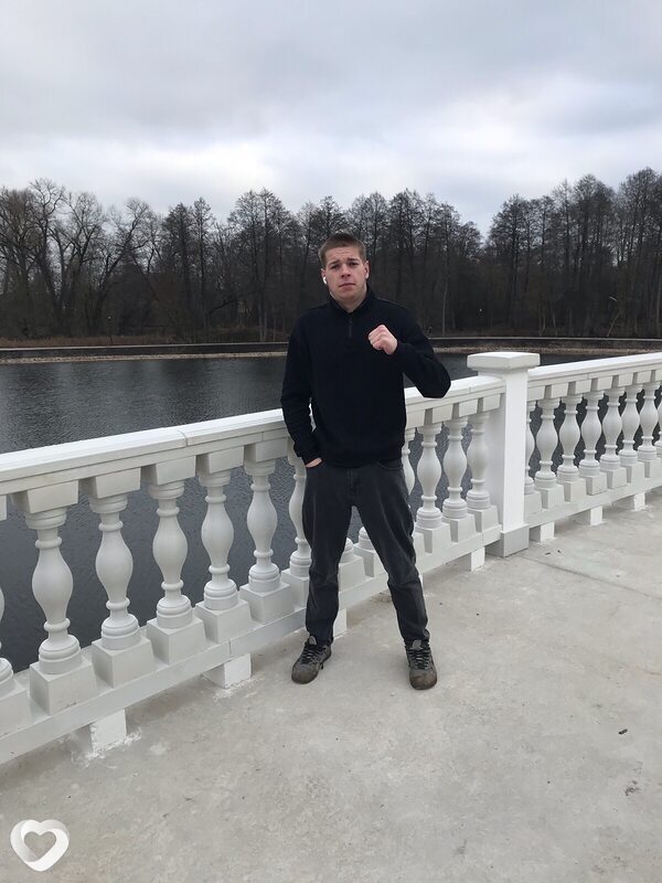 Влад, 20, Бобруйске — анкета №3357859