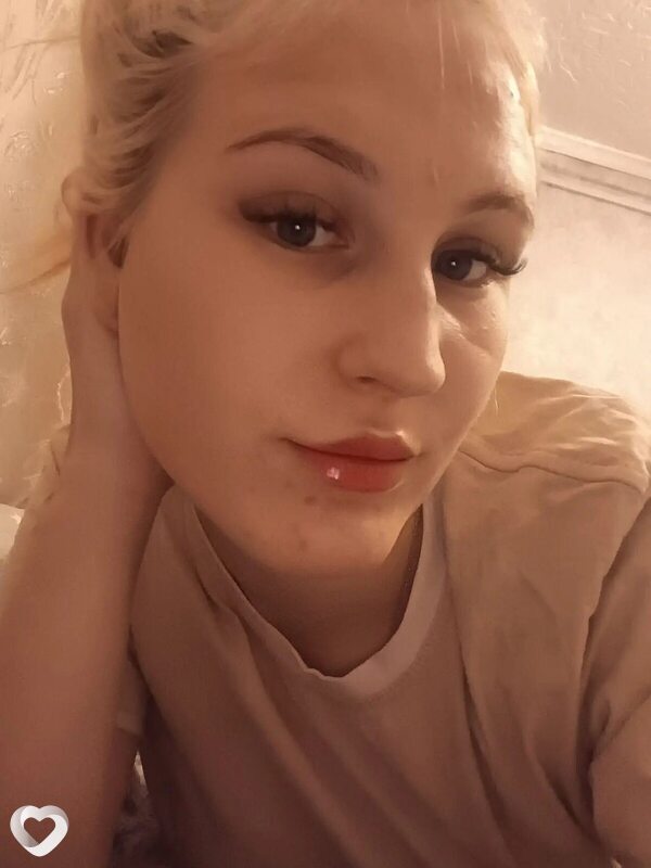 Анна, 21, Братске — анкета №3357837