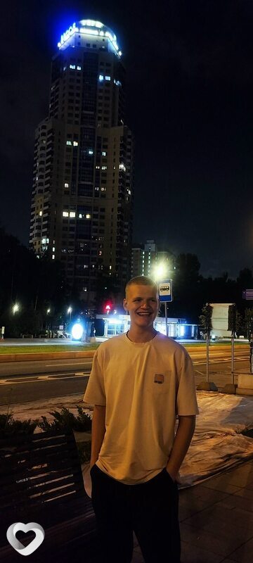 Михаил, 18, Солнечногорске — анкета №3360232
