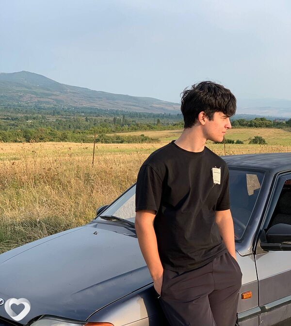 Альберт, 20, Владикавказе — анкета №3360735