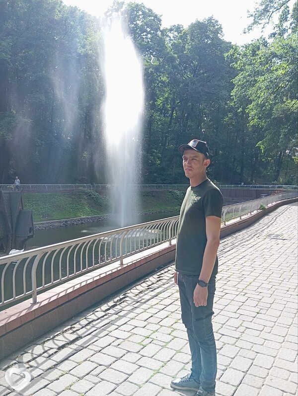 Артём, Белоозерск