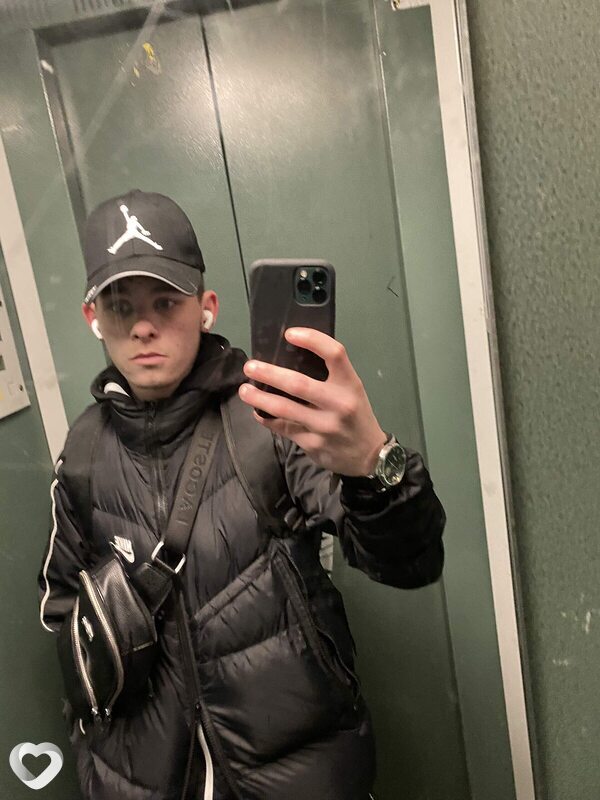 Андрей, 22, Новосибирске — анкета №3361332