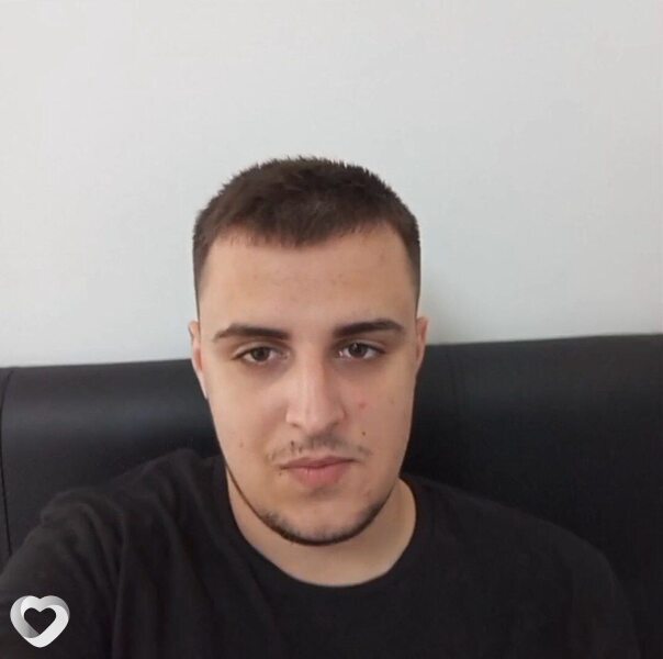 Гена, 21, Барнауле — анкета №3361885