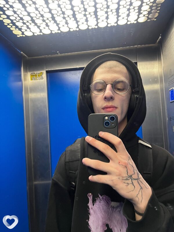 Артем, 20, Петрозаводске — анкета №3362142