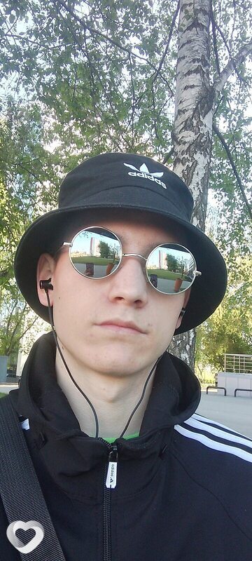 Виталий, 21, Перми — анкета №3362245