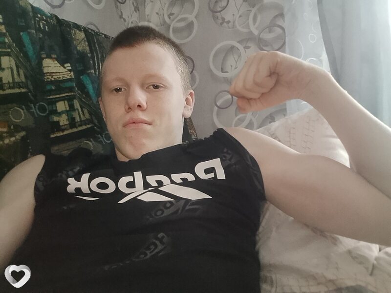 Denis, 19, Новосибирске — анкета №3363085