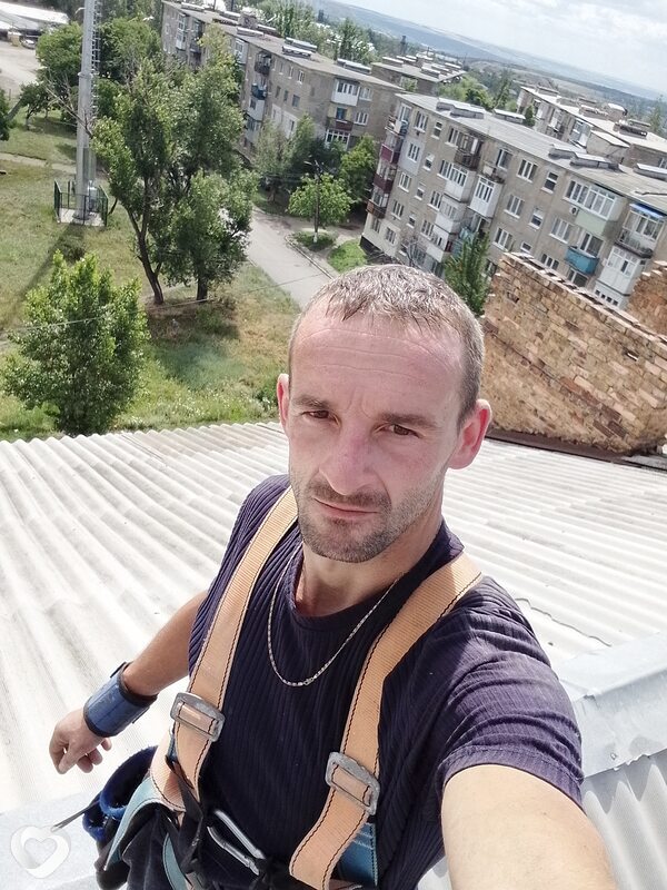 Андрей, 33, Снежном — анкета №3364288