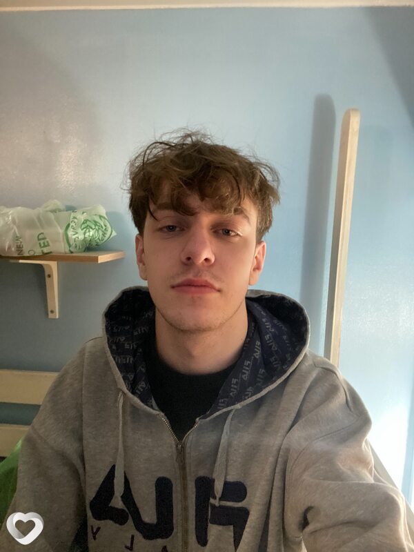 Артём, 20, Санкт-Петербурге — анкета №3364310