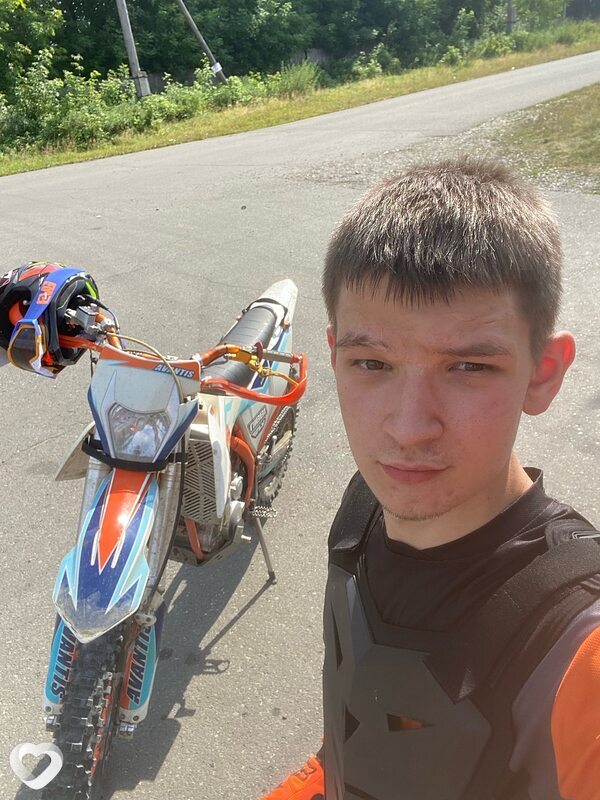 Илья, 21, Саяногорске — анкета №3365190