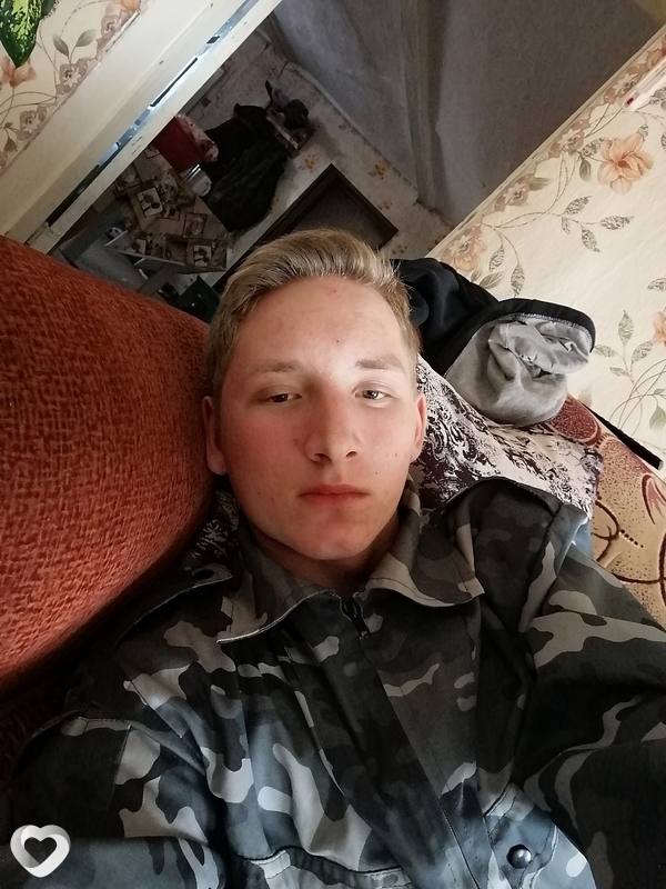 Евгений, 18, Барнауле — анкета №3367056
