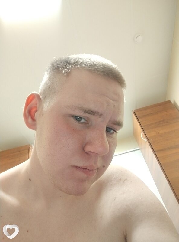 Макс, 21, Евпатории — анкета №3367296