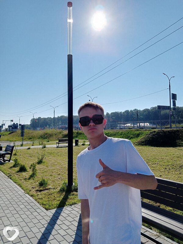 Артём, 21, Томске — анкета №3368273