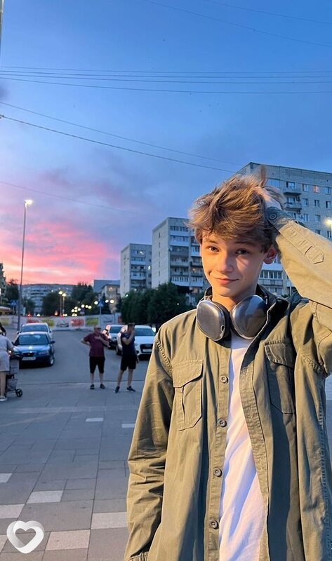 Артём, 20, Москве — анкета №3368474
