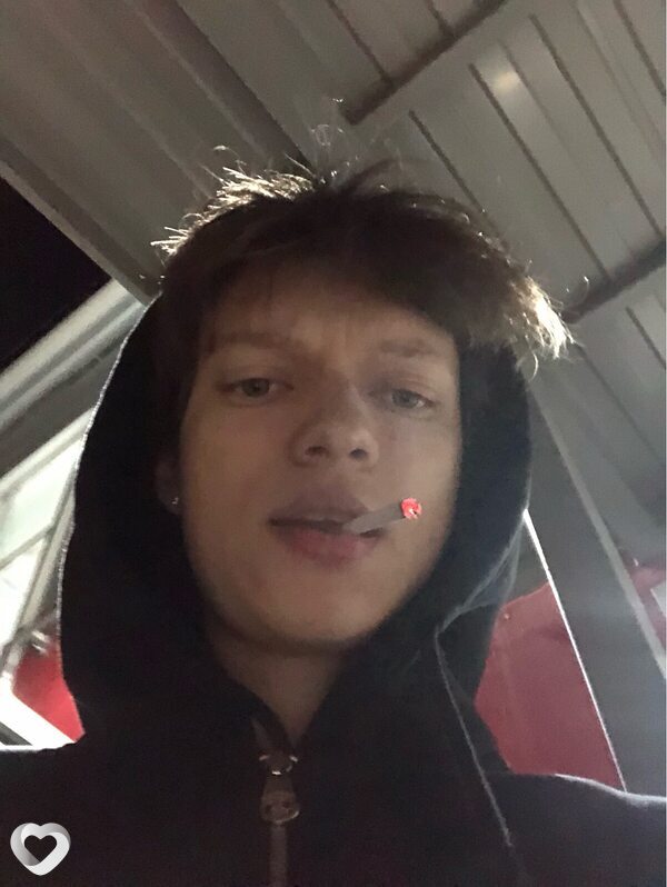 Глеб, 22, Омске — анкета №3369467