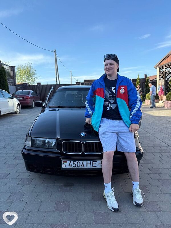 Максим, 21, Молодечно — анкета №3370227
