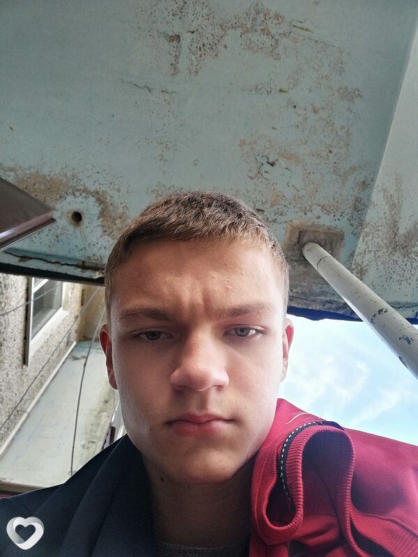 Артëм, 19, Воронеже — анкета №3371573