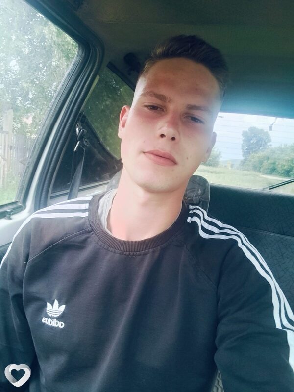 Алексей, 20, Бийске — анкета №3371109