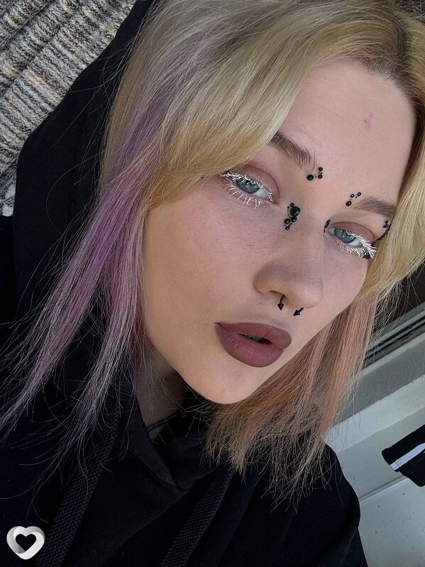 Бэль, 21, Екатеринбурге — анкета №3371371