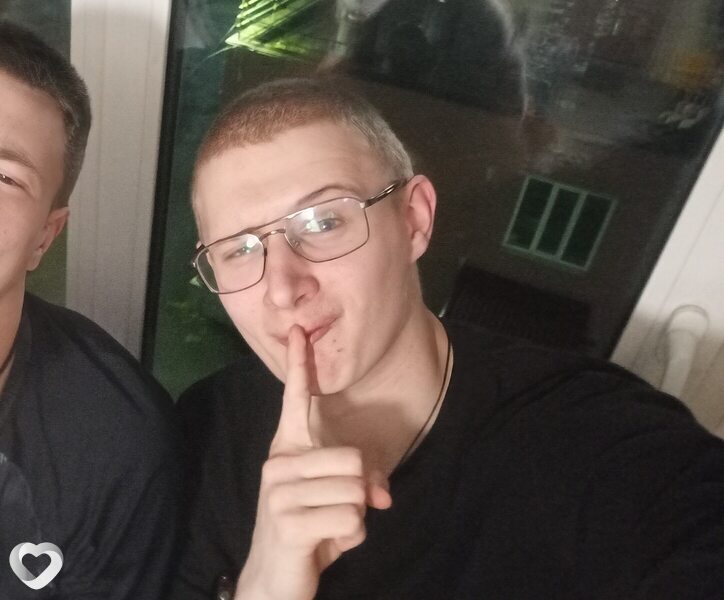 Максим, 19, Рыбинске — анкета №3371680