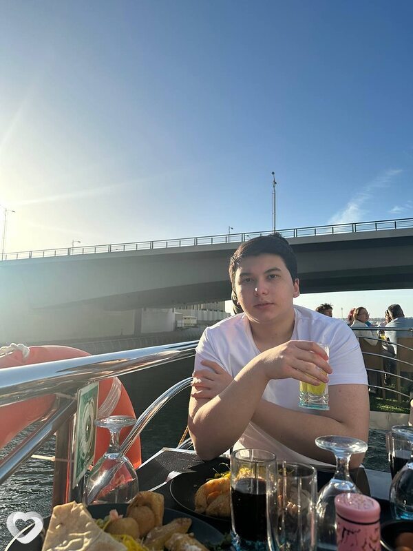 Amir, 21, Ташкент — анкета №3372139