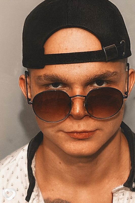 Сергей, 19, Алматы — анкета №3372365